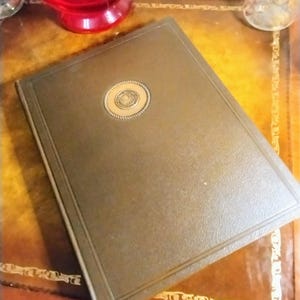 Vintage 1947 Oberlin College Yearbook &quot;Hi-O-Hi&quot; | Like-New Vintage Condition | Historic College Memorabilia w/ Photos