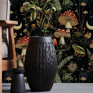 Papier peint champignon forêt enchantée - décoration murale botanique sombre, grenouilles et motif au clair de lune / papier peint autocollant - papier peint amovible