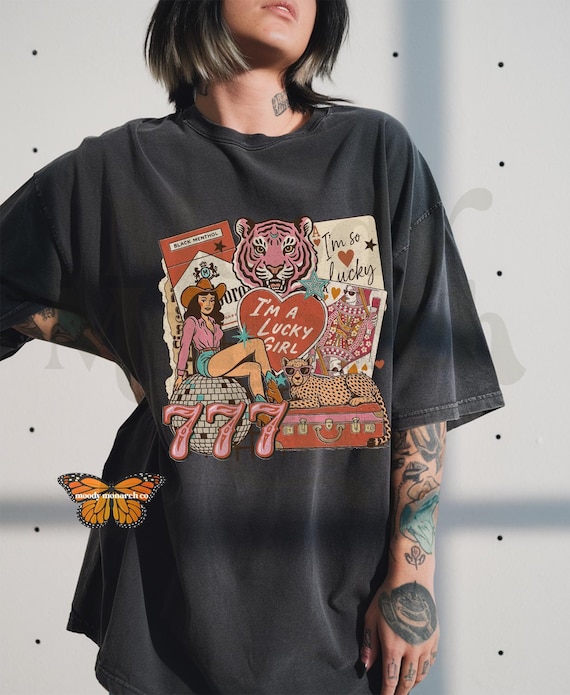 Lucky Western Collage T-shirt, I'm A Lucky Girl Graphic Tee, Vintage Cowgirl Shirt, Rodeo Clothing, Cute Retro Western Tee, Gift for Her