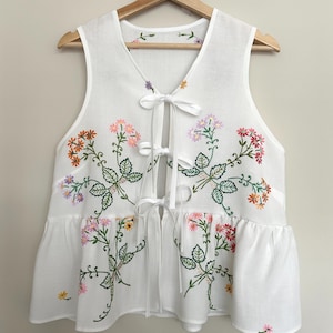 Tablecloth Top, embroidered blouse, sleeveless top, upcycled vintage, sustainable clothes, reworked vintage linen, size 10-12