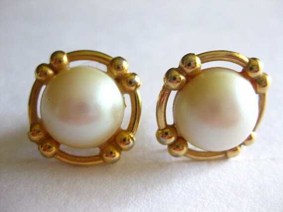 Richelieu Earrings Pearl Pierced Signed Vintage - image 2