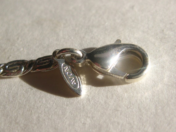 Link Bracelet Delicate Never Worn Silver Marked V… - image 4