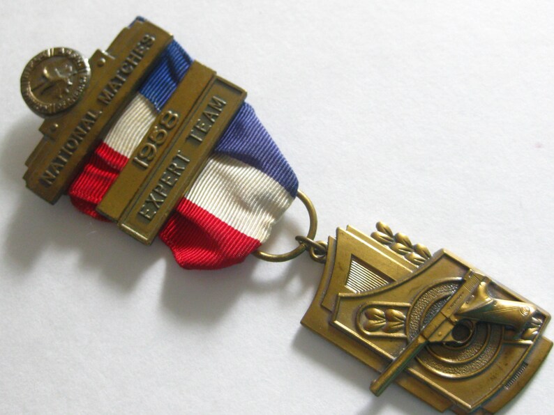 National Rifle Association 1958 NRA Medal Expert Team Vintage Free Shipping