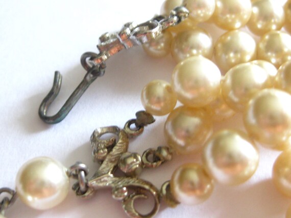 Pearl Triple Strand Necklace White Graduated Bead… - image 3