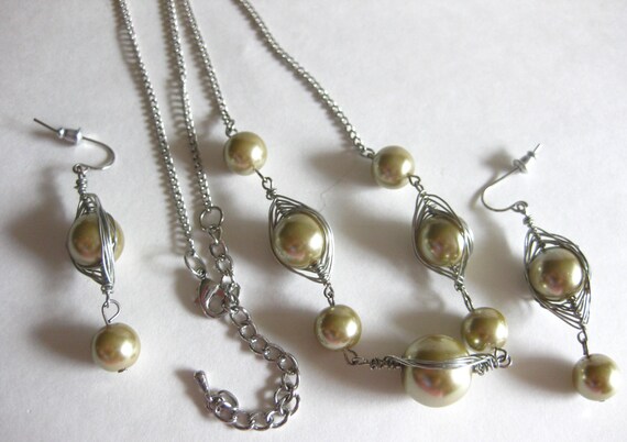 Pearl Silver Glass Set Necklace Earrings Pierced … - image 7