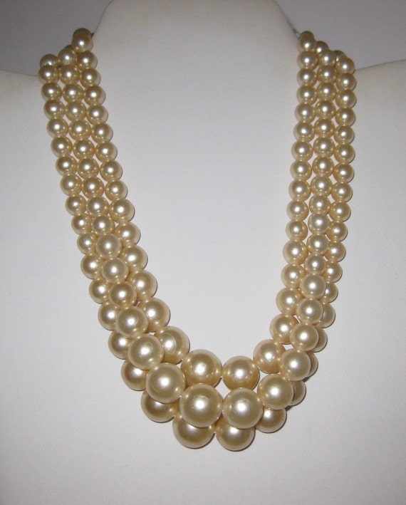 Pearl Triple Strand Necklace White Graduated Bead… - image 4