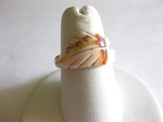 Seashell Ring Carved Leaf Shell Size 6 - image 2
