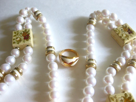 Jewelry Set Lot (2) Necklace Dome Ring Pearl Cell… - image 5