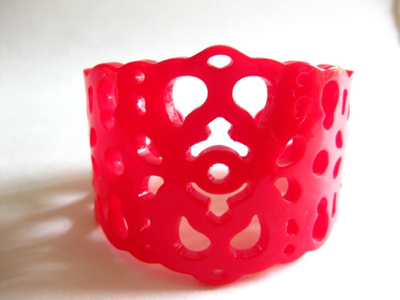 Bracelet Carved Red Plastic Celluloid Lucite Cuff… - image 1