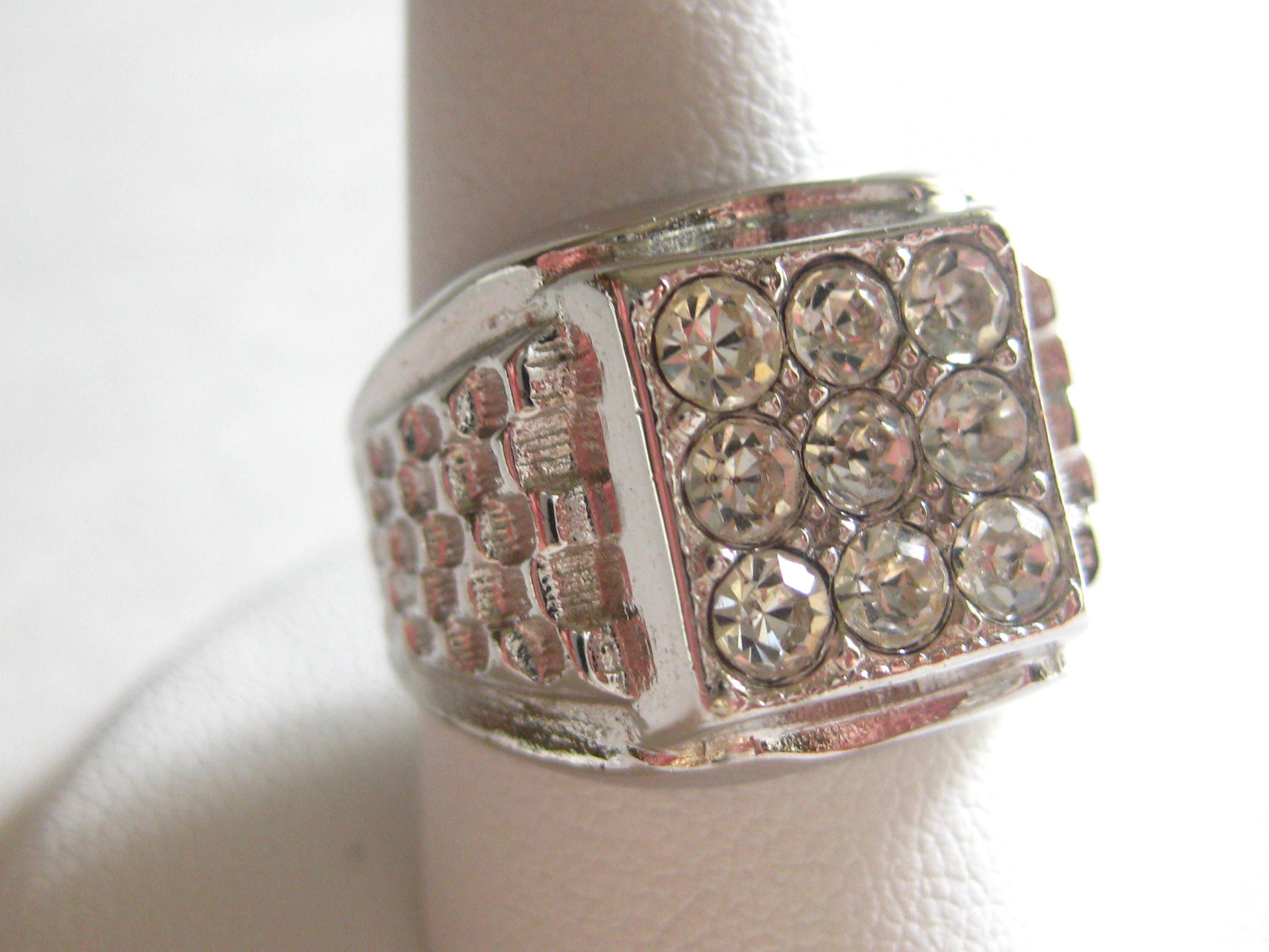 Vintage 18Kt Hge Ring - 7wxu803