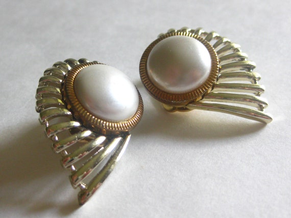 Pearl Necklace Clip Earrings Lot Vintage - image 3