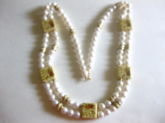 Jewelry Set Lot (2) Necklace Dome Ring Pearl Cell… - image 3