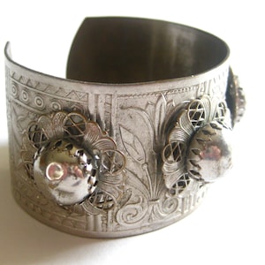 Boho Metal Wide Cuff Bracelet Silver Engraved Birds Vintage