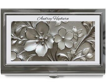 Eleganter Floraler Visitenkartenhalter: Glänzendes Metallic-Gehäuse