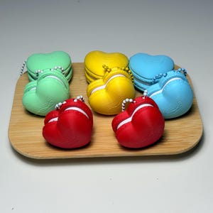 Heart Macaron Fidget Clicker: Keyboard Keychain
