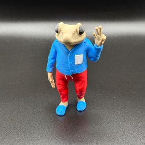 Bad Bunny Sapo Concho Figurine: 3D Printed Puerto Rican Collectible (4 inches)