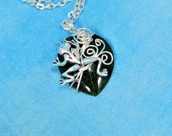 Artisan Crafted Frog Necklace, Unique Wire Wrapped Amphibian Pendant Present for Animal Lover, Wife, Girlfriend, Daughter, Mom or Friend