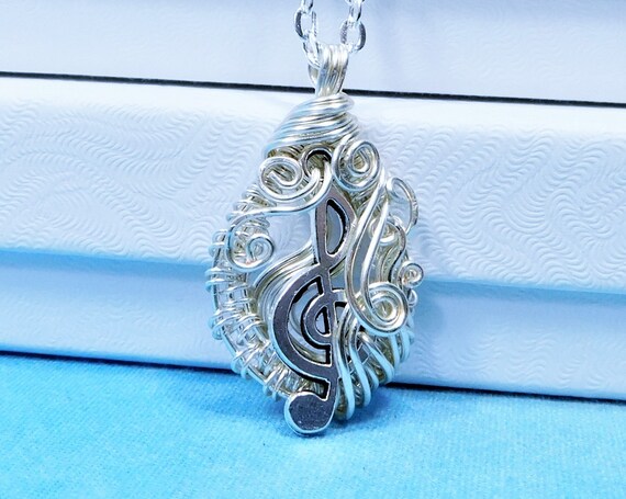 Treble Clef Necklace Music Teacher Gift, Musical Pendant Musician Jewelry for Piano, Orchestra or Band Teachers, Present for Music Lovers
