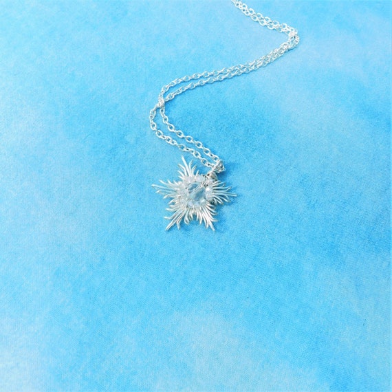 Sculpted Wire Flower Necklace, Artistic Star Jewelry, Simple Wearable Art Pendant, One of a Kind Artistic Snowflake Necklace