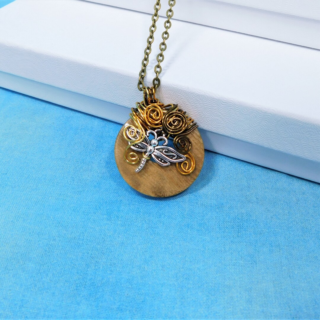 Collier Créateur Libellule Marc Labat - Alliage Cuivré, Pierre Lucite Multicolore, Bijou Fantaisie Occasion Bon état