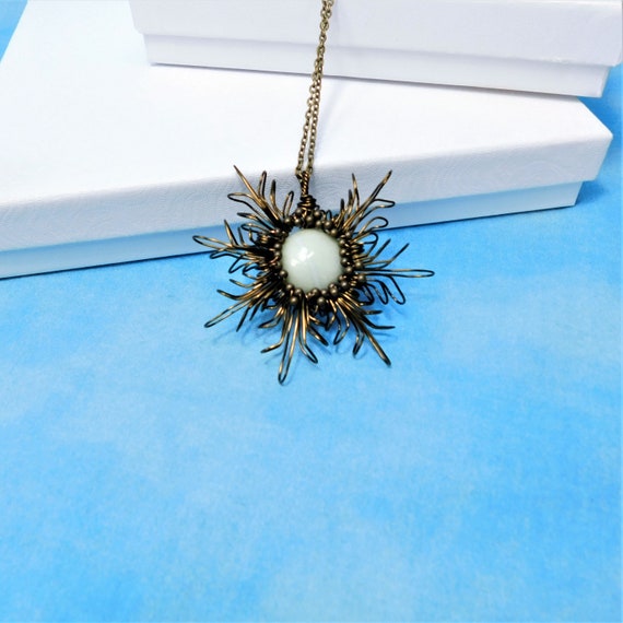 Samira 13 sale sunburst necklace