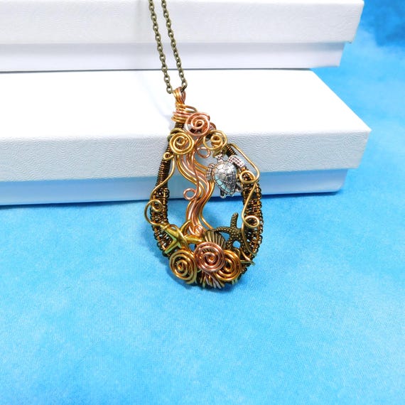 Woven Copper Sea Turtle Necklace, Artistic Handmade Wire Wrapped Pendant, Ocean Beach Marine Life Theme Wearable Art Jewelry for Women