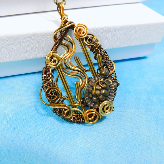 Woven Copper Desert Tortoise Necklace, Artistic Handmade Wire Wrapped Turtle Pendant, Desert Theme Wearable Art Jewelry for Women