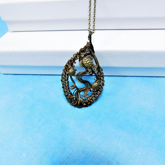 Woven Copper Sea Turtle Necklace, Artistic Wire Wrapped Sea Turtle with Babies Pendant, Ocean Beach Marine Life Theme Wearable Art Jewelry