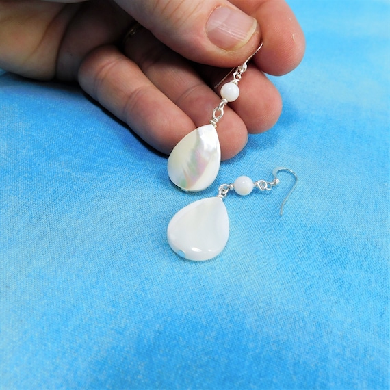 Natural White Mother of Pearl Teardrop Earrings, Shell Dangles Artistic Jewelry Anniversary Gift for Wife or Girlfriend, Best Friend Gift