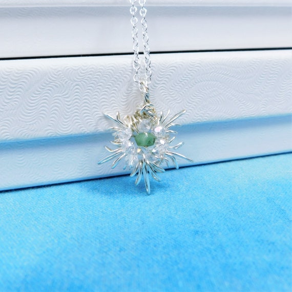 Sculpted Wire Flower Necklace, Artistic Star Jewelry, Simple Wearable Art Emerald Pendant, Artistic Snowflake May Birthstone Necklace