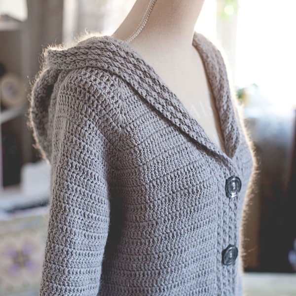 Virkmönster - Mama Bear Hooded Cardigan (endast engelska)