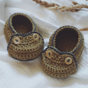 Crochet PATTERN Two Button Moccasins English only image 4