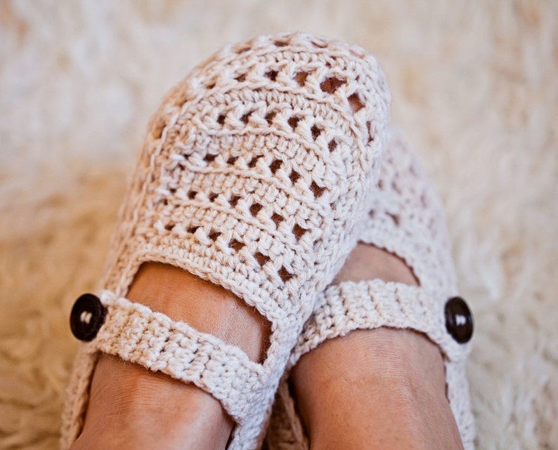 Crochet PATTERN Ladies Milky Slippers English only image 1