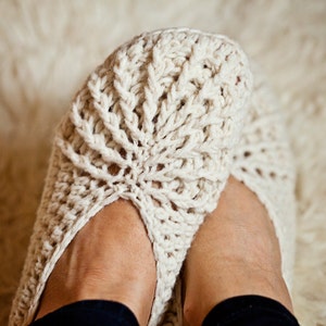 Crochet PATTERN Spider Mama Slippers adult sizes English only image 3
