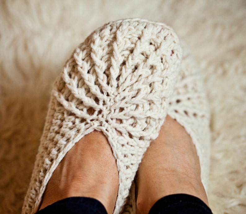Crochet PATTERN Spider Mama Slippers adult sizes English only image 3