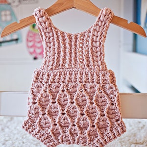 Crochet PATTERN Elodie Romper sizes 0-3m, 6-9m and 12-18months English only image 1