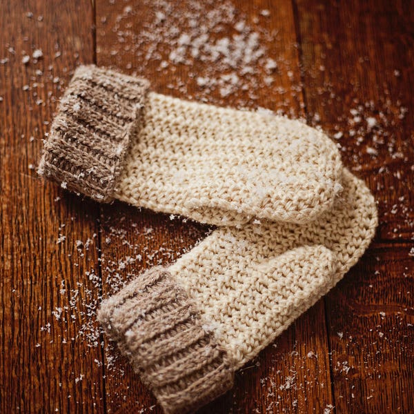 Crochet PATTERN  - Knit-look Mittens (sizes- baby to adult) (English only)