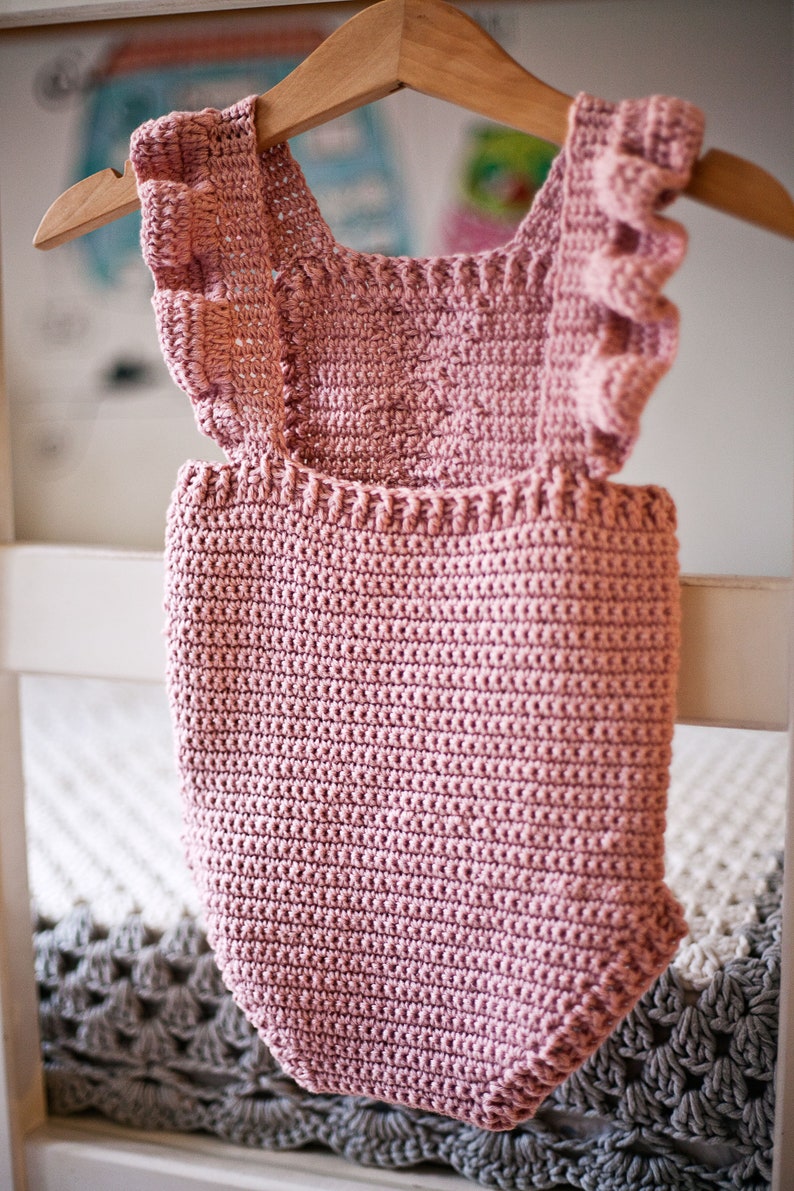 Crochet PATTERN Berry Romper sizes 0-3, 6-9, 12-18 months English only imagem 8