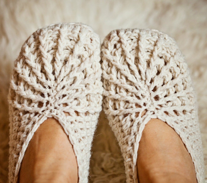 Crochet PATTERN Spider Mama Slippers adult sizes English only image 2