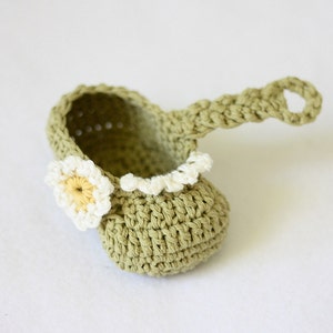 Crochet PATTERN Daisy Braided Strap Booties 0-6,6-12 months English only image 5