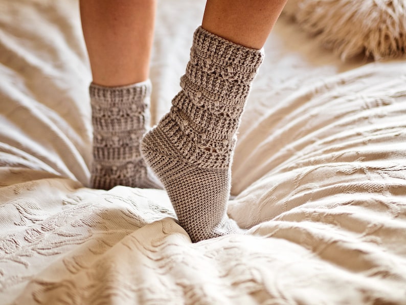 Crochet PATTERN for socks Pearl Socks English only image 1