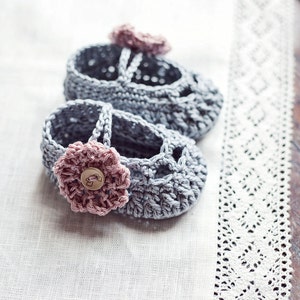 Crochet PATTERN Old Rose Baby Booties English only image 5