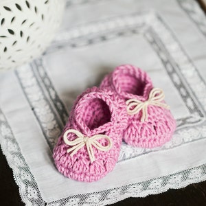 Crochet PATTERN Petit Bow Booties English only image 3