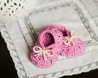 Crochet PATTERN - Petit Bow Booties (English only)