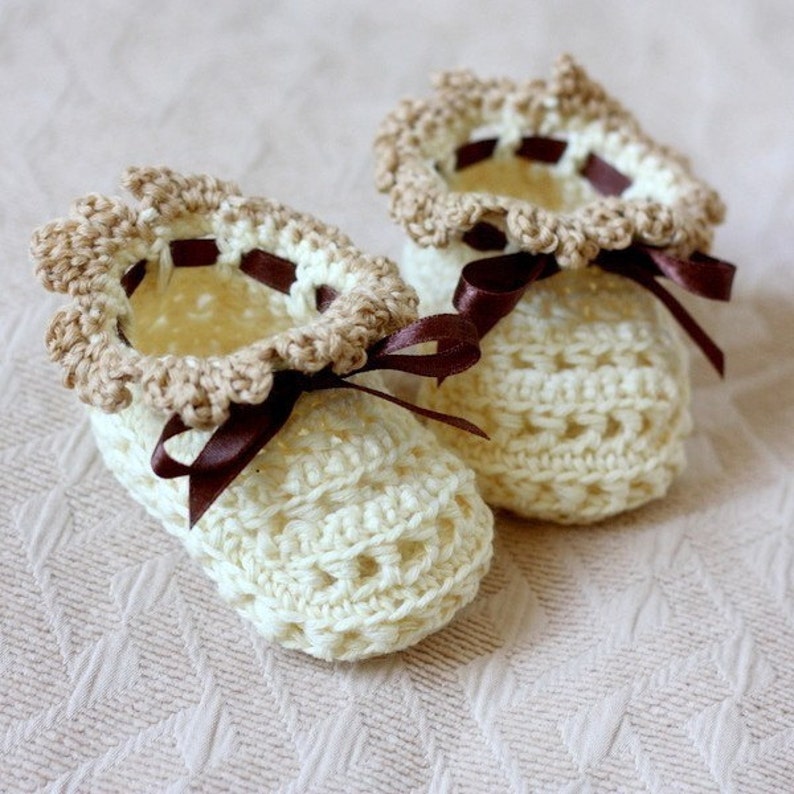 Crochet PATTERN Milky Baby Booties English only image 1