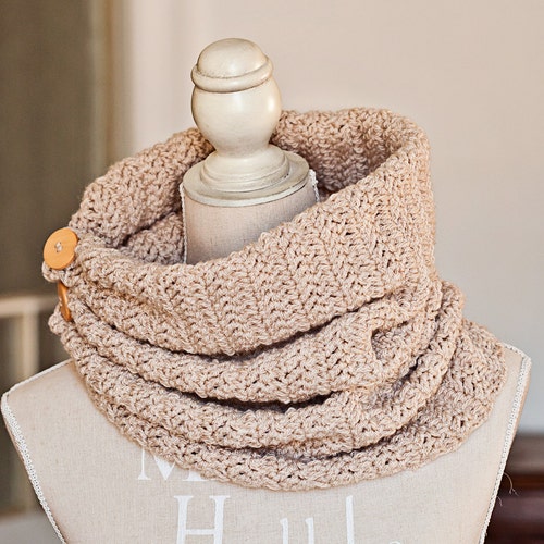 Crochet PATTERN Herringbone Gathered Cowl With Buttons Etsy