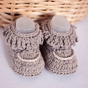 Crochet PATTERN  - Fringe Baby Booties (English only)