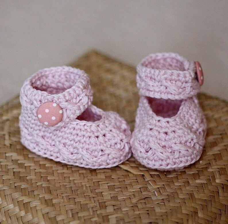 Crochet PATTERN Polka Dot Baby Mary Janes English only image 4