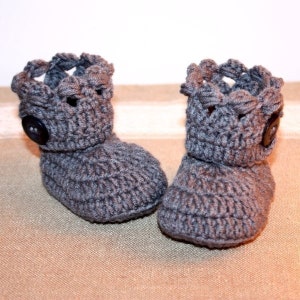 Crochet PATTERN - Holiday Boots (English only)