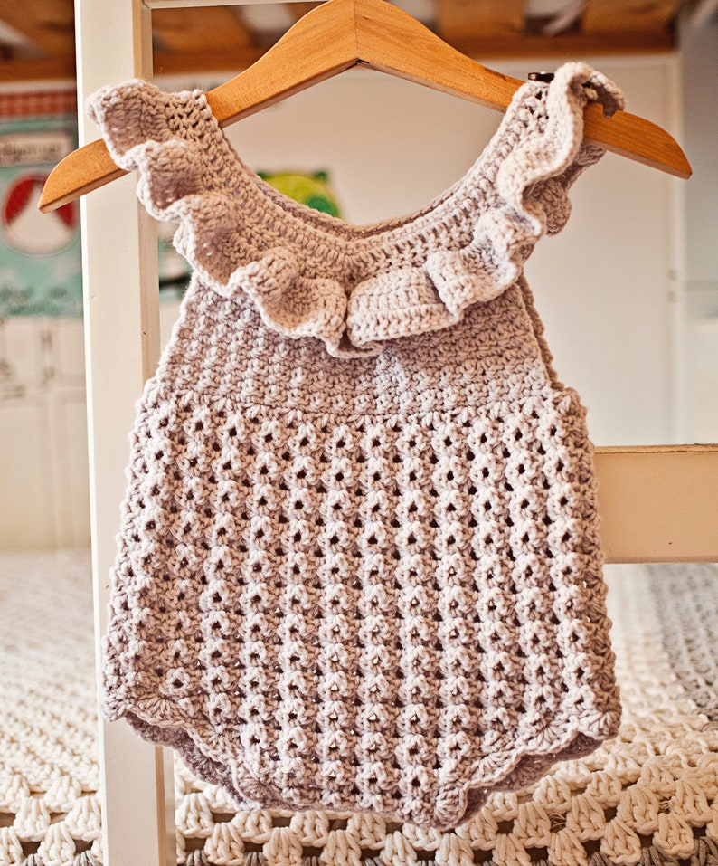 Crochet PATTERN Ruffle Romper sizes 0-6 and 6-12 months English only image 3